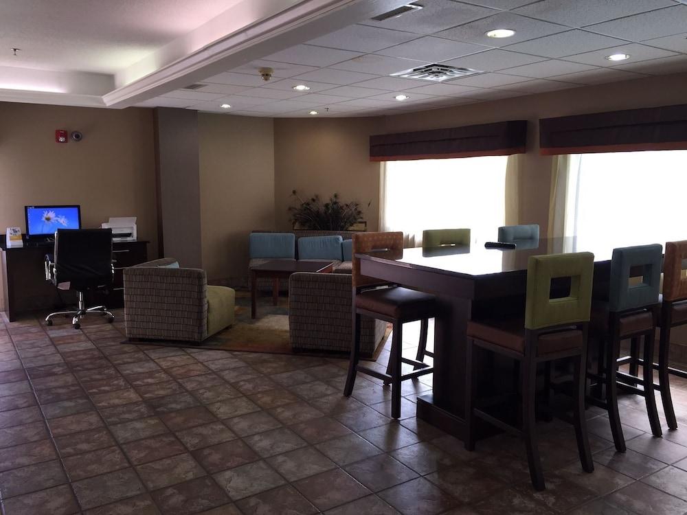 Spark By Hilton Wytheville East Main Street Zewnętrze zdjęcie