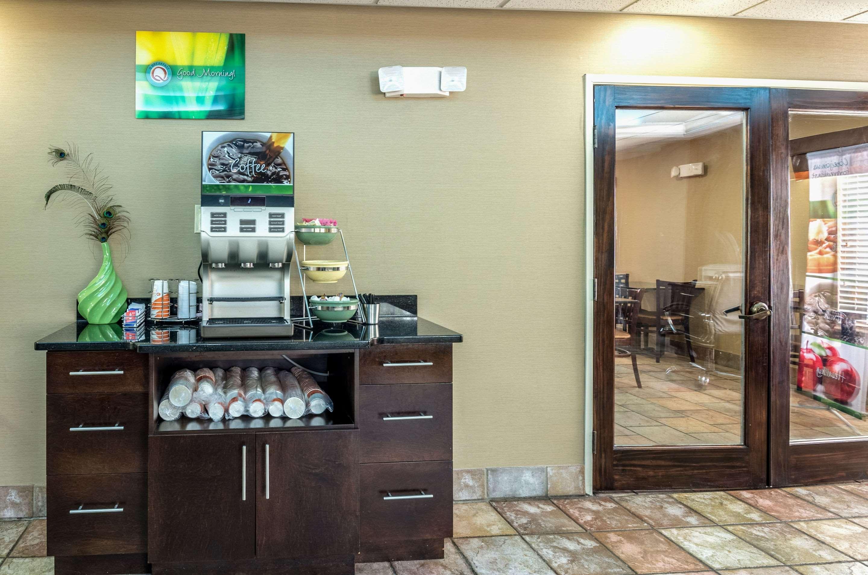 Spark By Hilton Wytheville East Main Street Zewnętrze zdjęcie