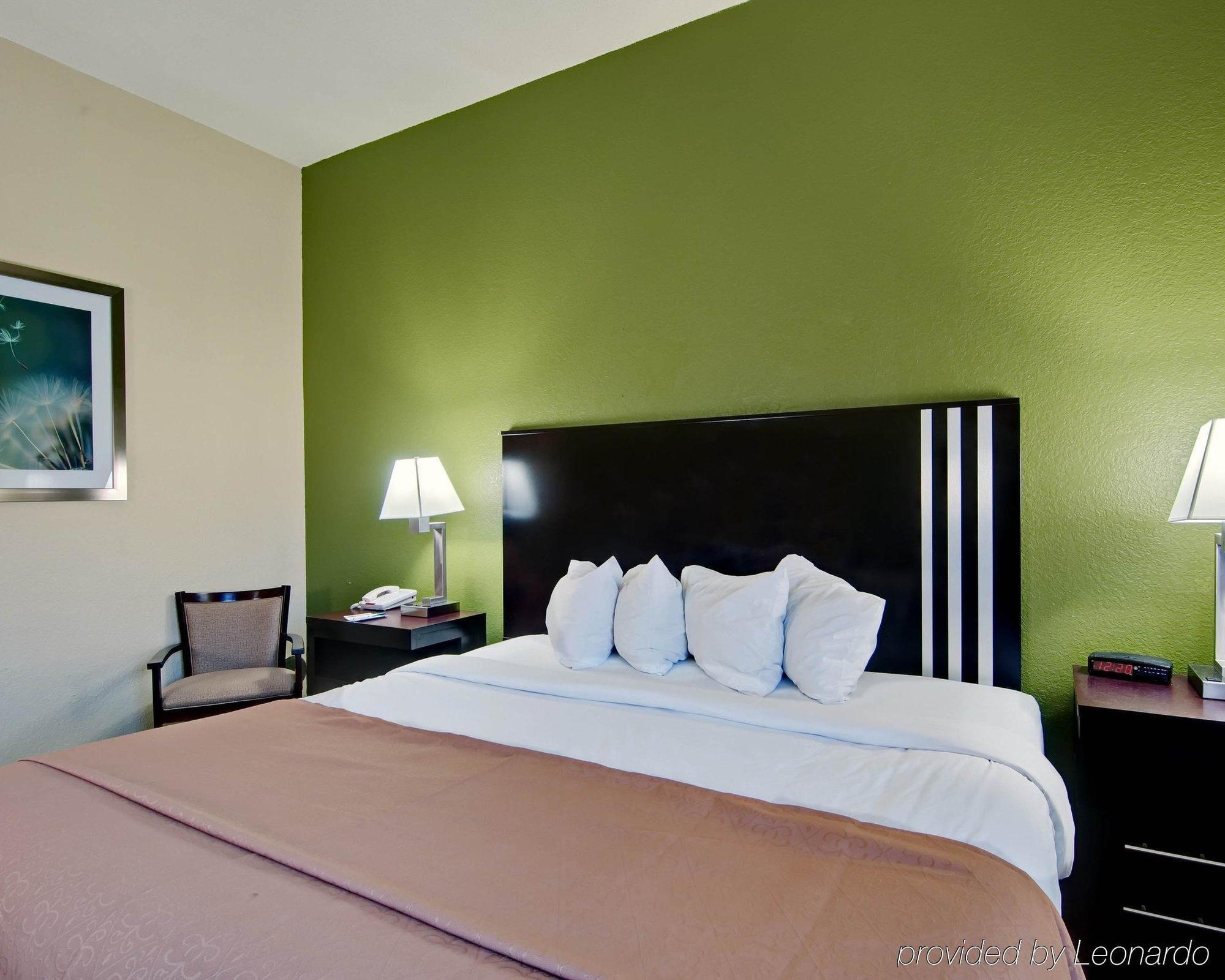 Spark By Hilton Wytheville East Main Street Zewnętrze zdjęcie