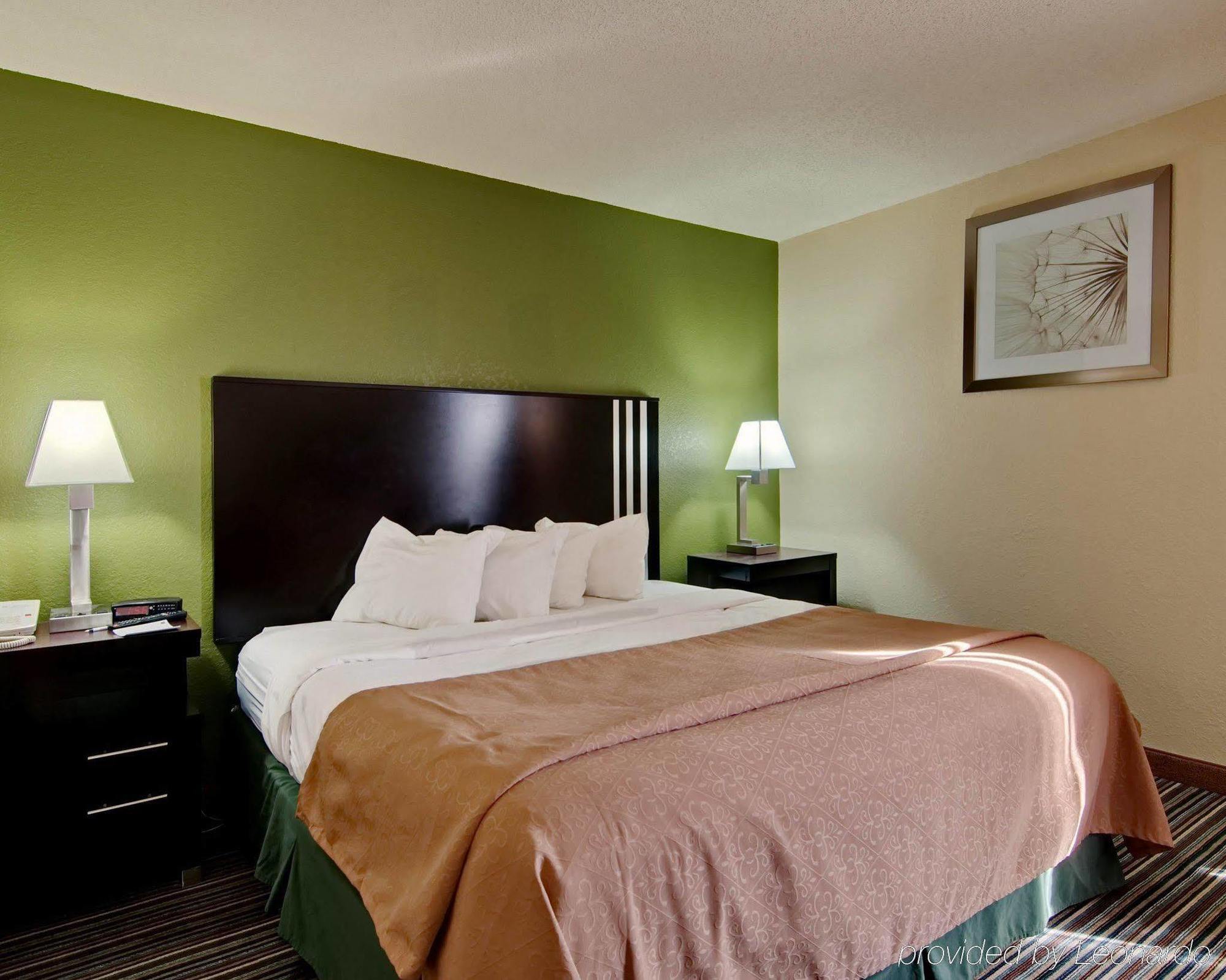 Spark By Hilton Wytheville East Main Street Zewnętrze zdjęcie